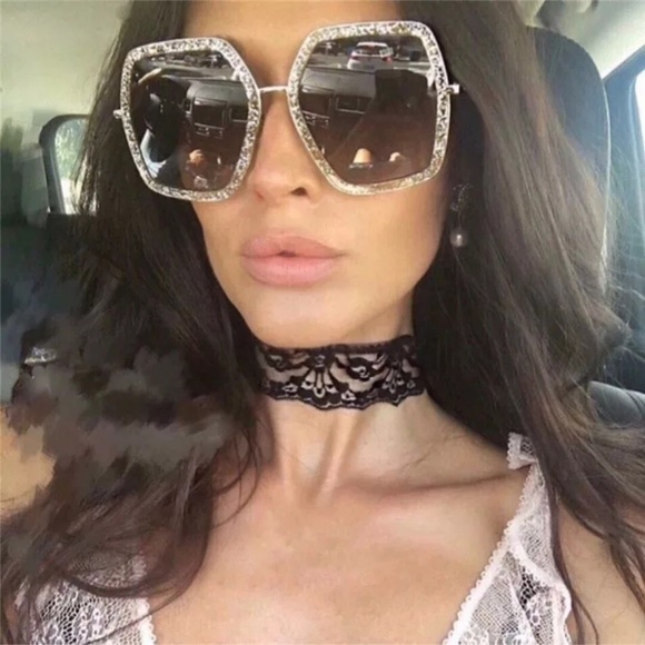 HOST PICK! 🎅 Oversized sunglasses polarized - Picture 2 of 5